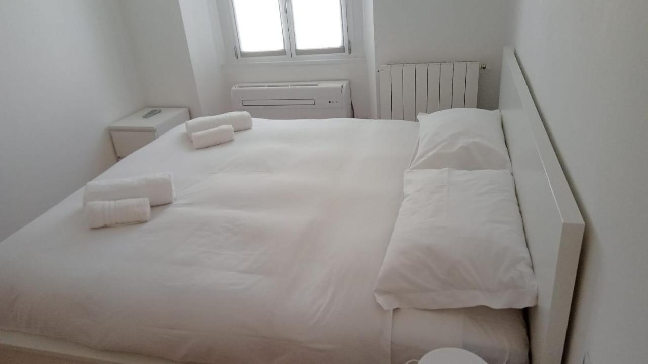 Sant'Agostino & Darsena Apartment Милано Екстериор снимка